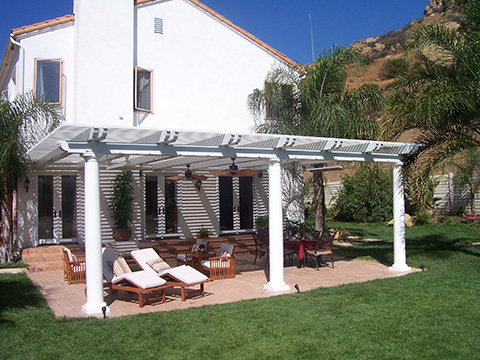 https://horizonsunroom.com/wp-content/uploads/2016/05/long-beach-patio-cover.jpg