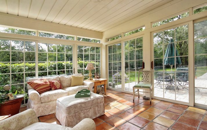 https://horizonsunroom.com/wp-content/uploads/2016/05/los-angeles-glass-sunroom.jpg